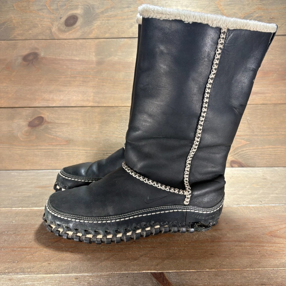 Nike Valenka ACG Womens size 6 shoes Black Leather Shearling Lined snow boots